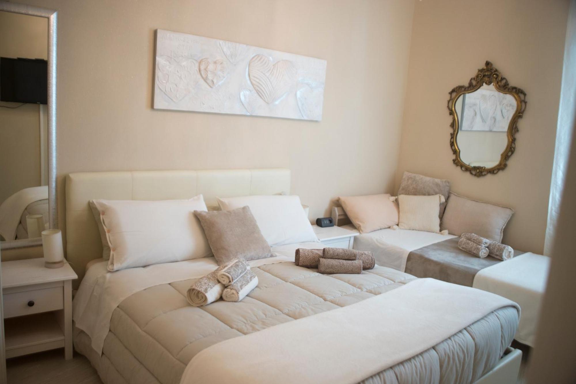 Guest house Your House *